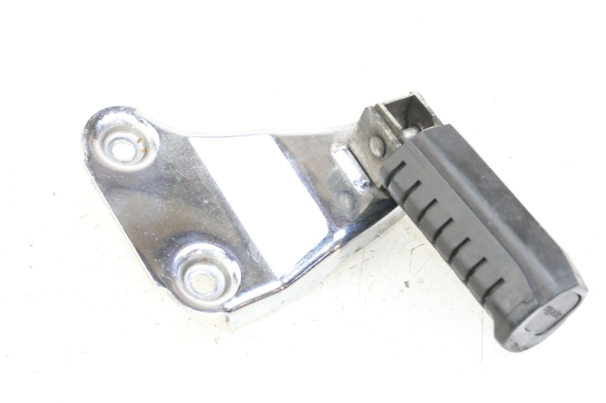 photo de REAR RIGHT FOOTREST MOUNT APRILIA CLASSIC 125 (1995 - 2001) - Alternative perspective
