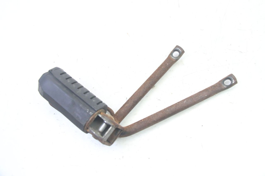 photo de REAR RIGHT FOOTREST MOUNT APRILIA ETX 125 (1998 - 2002) - Alternative perspective