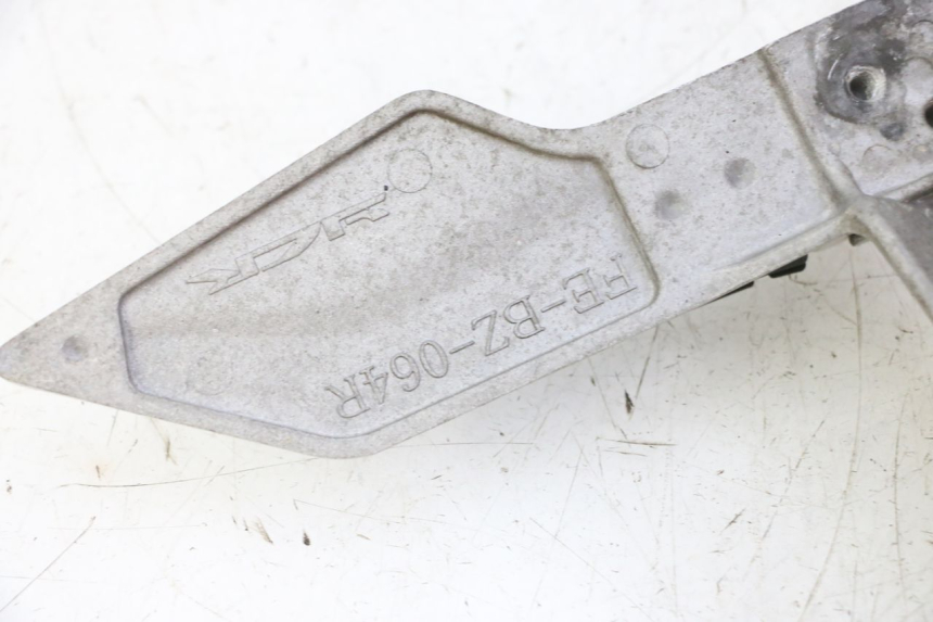 photo de REAR RIGHT FOOTREST MOUNT STAHO FH 50 (2018 - 2019) - Zoom on usage condition
