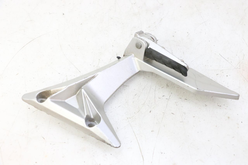 photo de REAR RIGHT FOOTREST MOUNT STAHO FH 50 (2018 - 2019) - Fixing points details