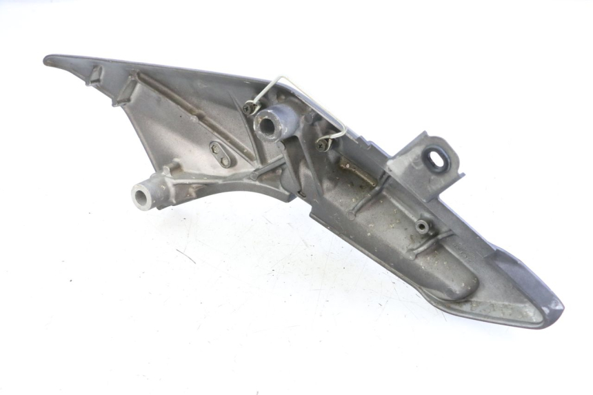 photo de REAR RIGHT FOOTREST MOUNT HONDA FJS SILVER WING SILVERWING 400 (2005 - 2008) - Fixing points details