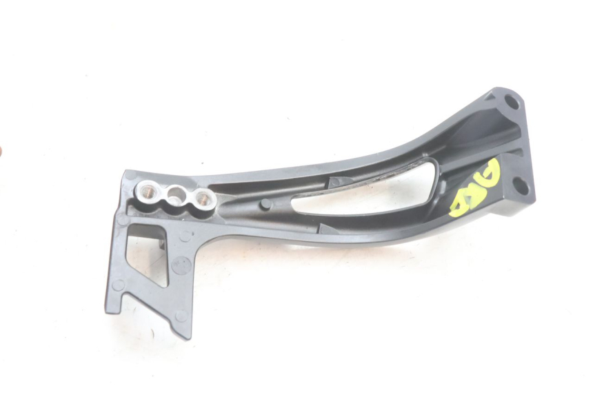 photo de REAR RIGHT FOOTREST MOUNT YAMAHA FZ8 800 (2010 - 2016) - Checked used part