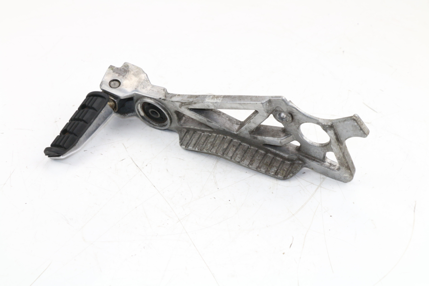 photo de REAR RIGHT FOOTREST MOUNT YAMAHA FZX FAZER 750 (1987 - 1998) - Technical close-up