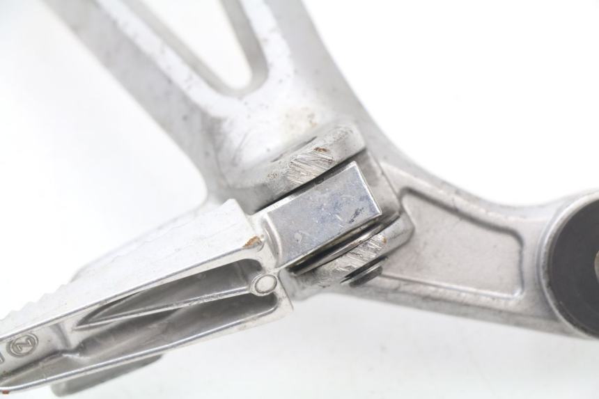 photo de REAR RIGHT FOOTREST MOUNT SUZUKI GSX-R GSXR 600 (2008 - 2010) - Zoom on usage condition