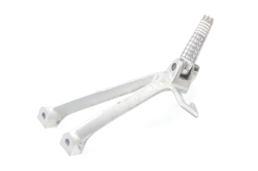 photo de REAR RIGHT FOOTREST MOUNT SUZUKI GSX-R GSXR 600 (2008 - 2010) - Alternative perspective