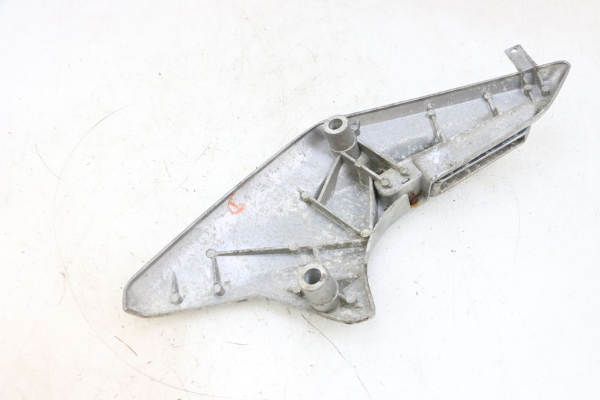 photo de REAR RIGHT FOOTREST MOUNT JM MOTORS GTS 125 (2015 - 2019) - Fixing points details