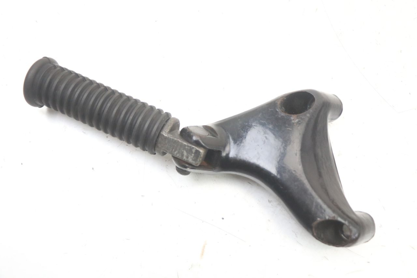 photo de REAR RIGHT FOOTREST MOUNT HARLEY DAVIDSON SPORTSTER XL CUSTOM 883 (1999 - 2006) - Main view