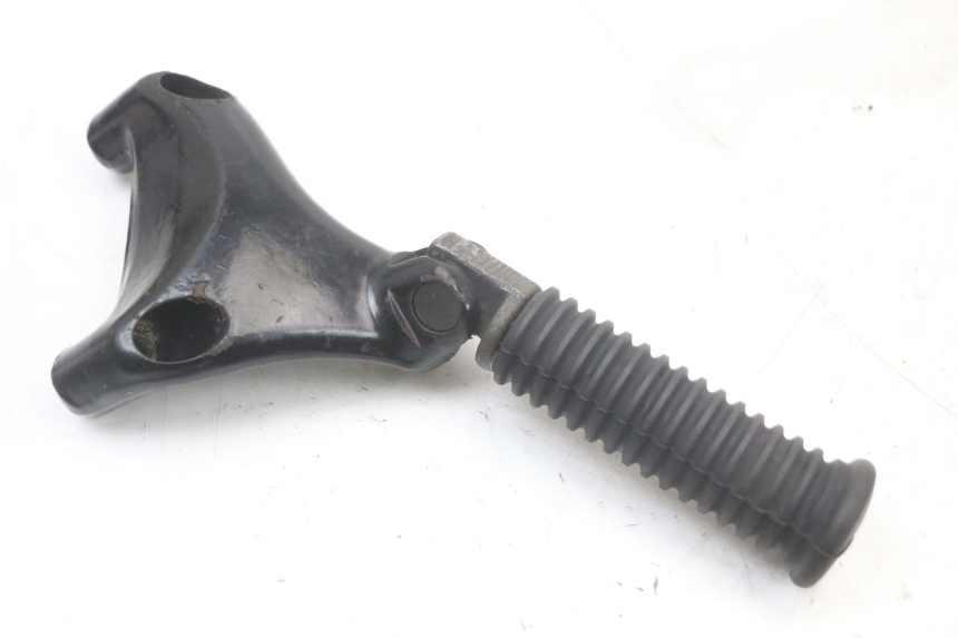 photo de REAR RIGHT FOOTREST MOUNT HARLEY DAVIDSON SPORTSTER XL CUSTOM 883 (1999 - 2006) - Technical close-up