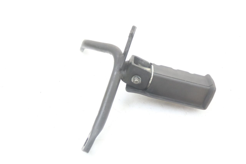 photo de REAR RIGHT FOOTREST MOUNT HONDA NES AROBASE 125 (2000 - 2003) - Technical close-up