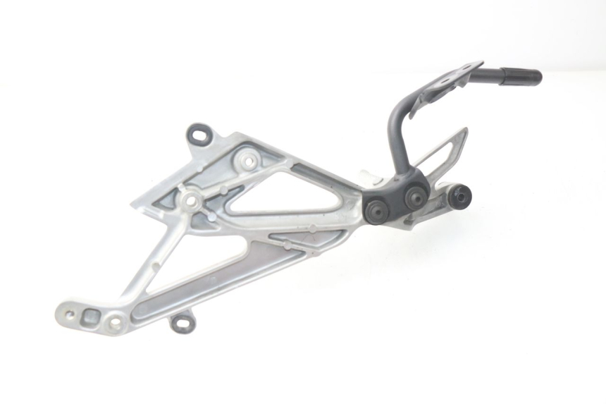 photo de REAR RIGHT FOOTREST MOUNT HONDA INTEGRA NC D 750 (2016 - 2018) - Alternative perspective