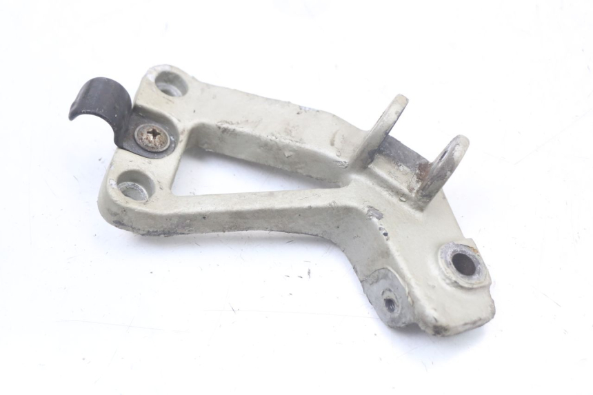 photo de REAR RIGHT FOOTREST MOUNT KAWASAKI GTR 1000 (1994 - 2004) - Zoom on usage condition