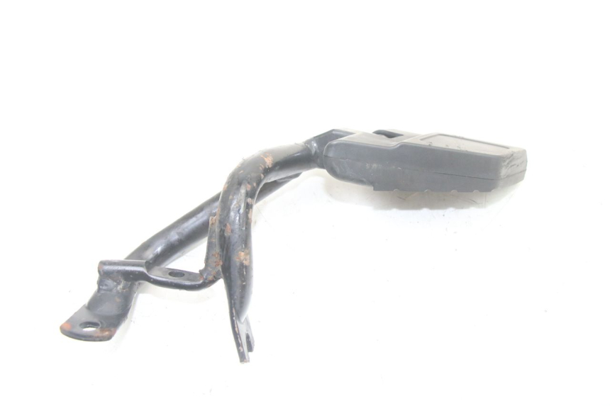 photo de REAR RIGHT FOOTREST MOUNT KYMCO PEOPLE S 125 (2000 - 2008) - Surface and material condition