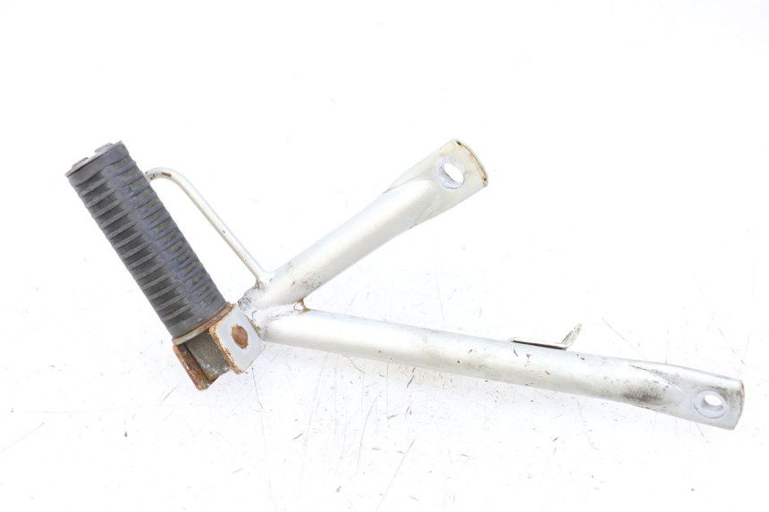 photo de REAR RIGHT FOOTREST MOUNT KYMCO STRYKER OFF ROAD 125 (1999 - 2005) - Zoom on usage condition