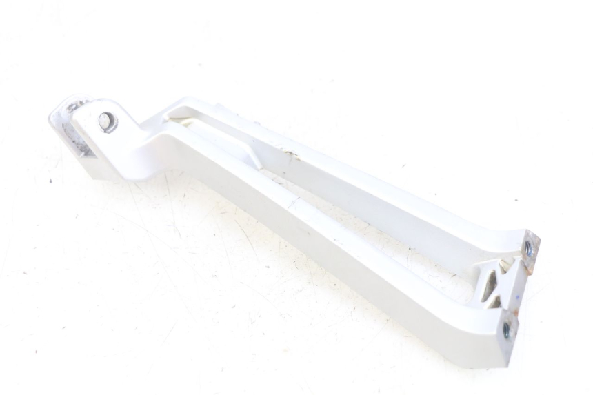 photo de RIGHT REAR FOOTREST MOUNTING PLATE YAMAHA MT ABS 125 (2014 - 2018) - Fixing points details