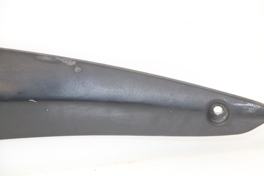 photo de RIGHT REAR FOOTREST MOUNTING PLATE GILERA NEXUS 125 (2009 - 2013) - Checked used part