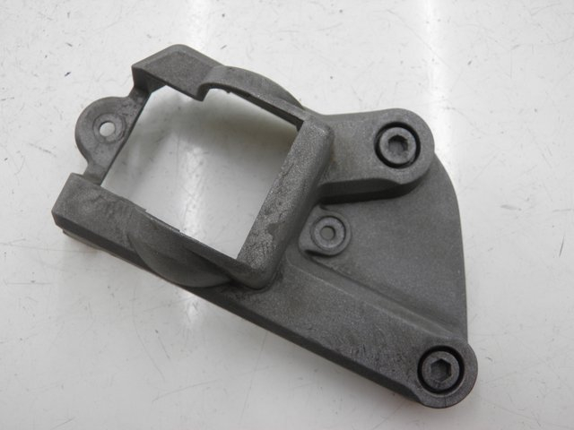 photo de REAR RIGHT FOOTREST MOUNT PEUGEOT JET FORCE CARBU 50 (2003 - 2016) - Main view