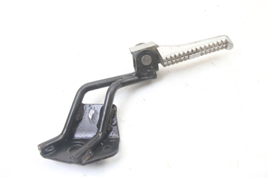 photo de REAR RIGHT FOOTREST MOUNT GILERA STALKER 50 (1997 - 2005) - Fixing points details