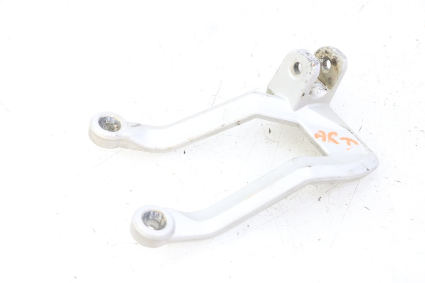 photo de REAR RIGHT FOOTREST MOUNT KTM SUPERENDURO R 950 (2005 - 2009) - Fixing points details