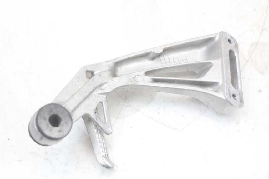 photo de RIGHT REAR FOOTREST MOUNTING PLATE SUZUKI SV N 650 (1999 - 2002) - Product overview