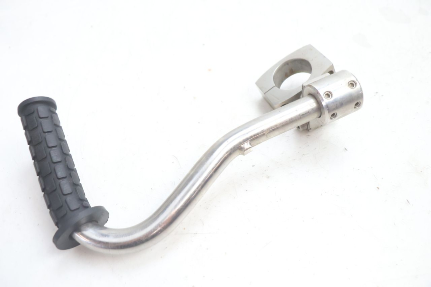 photo de REAR RIGHT FOOTREST MOUNT BOOM TRIKE FUN 500 (2004 - 2010) - Technical close-up