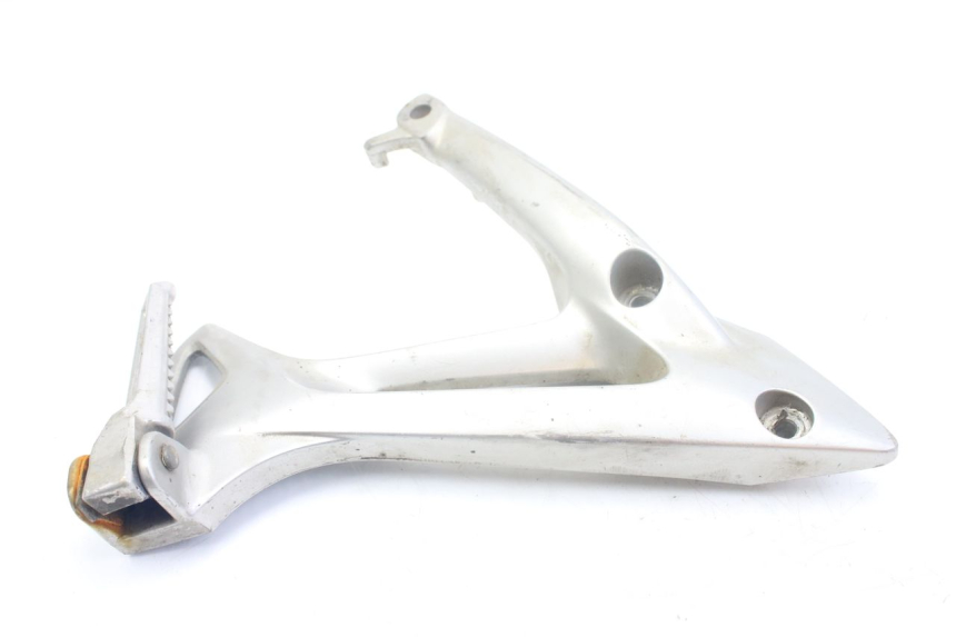 photo de RIGHT REAR FOOTREST MOUNTING PLATE HONDA VFR VTEC RC46 800 (2002 - 2013) - Surface and material condition