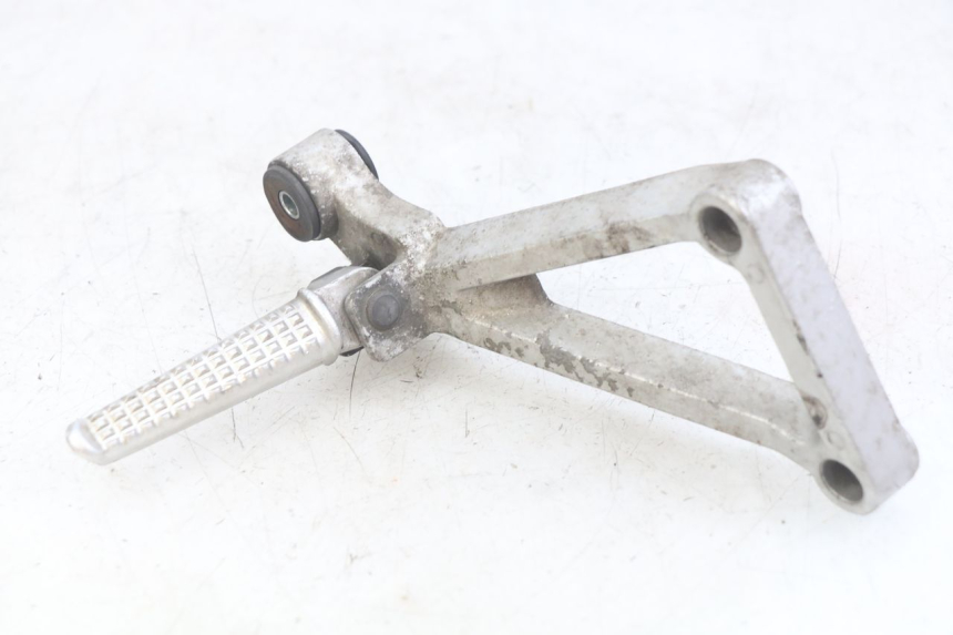 photo de RIGHT REAR FOOTREST MOUNTING PLATE DAELIM VJ ROADWIN FI 125 (2008 - 2017) - Main view