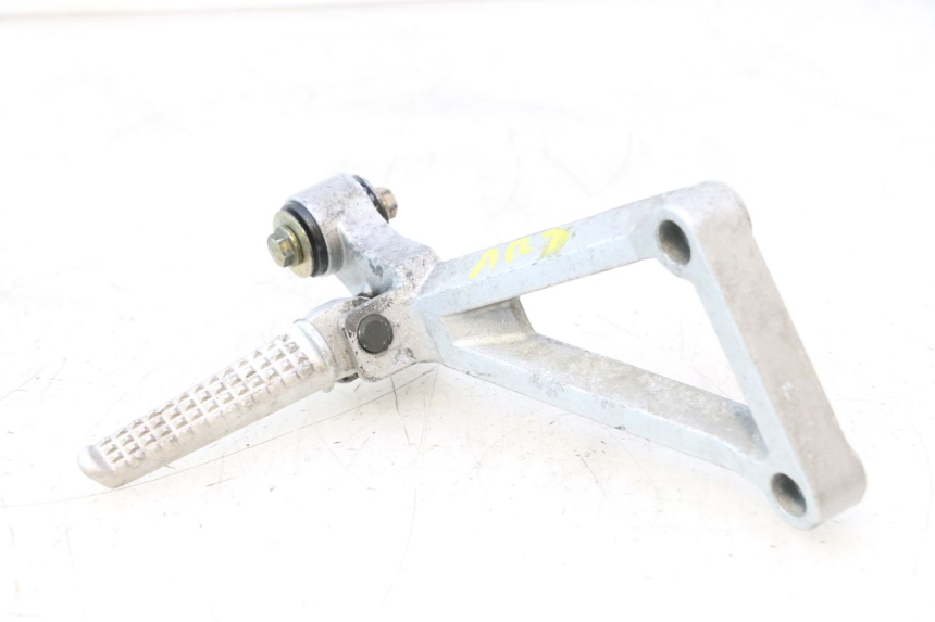photo de REAR RIGHT FOOTREST MOUNT DAELIM VJ ROADWIN 125 (2004 - 2007) - Main view