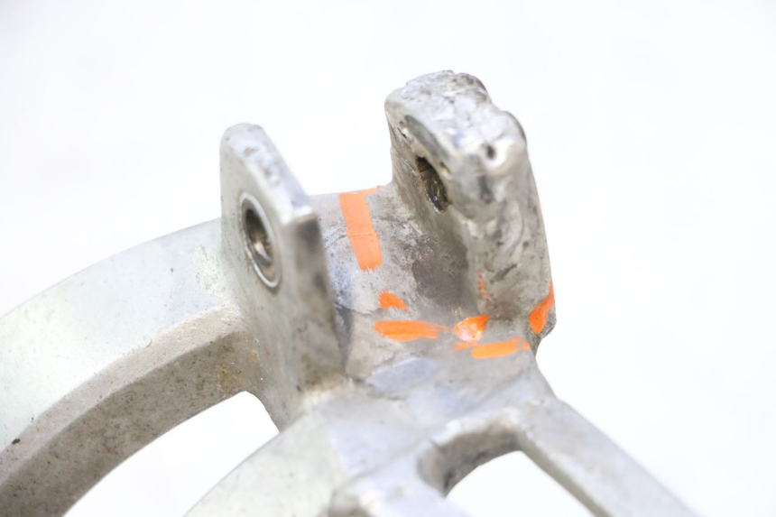 photo de REAR RIGHT FOOTREST MOUNT HONDA XRV AFRICA TWIN 750 (1990 - 1992) - Technical close-up