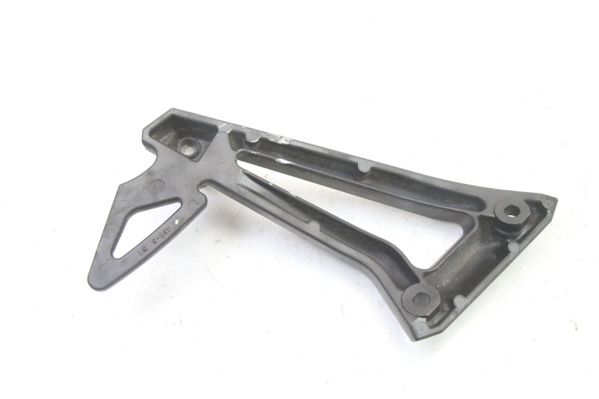photo de REAR RIGHT FOOTREST MOUNT YAMAHA FZ6 FAZER S2 600 (2007 - 2011) - Technical close-up