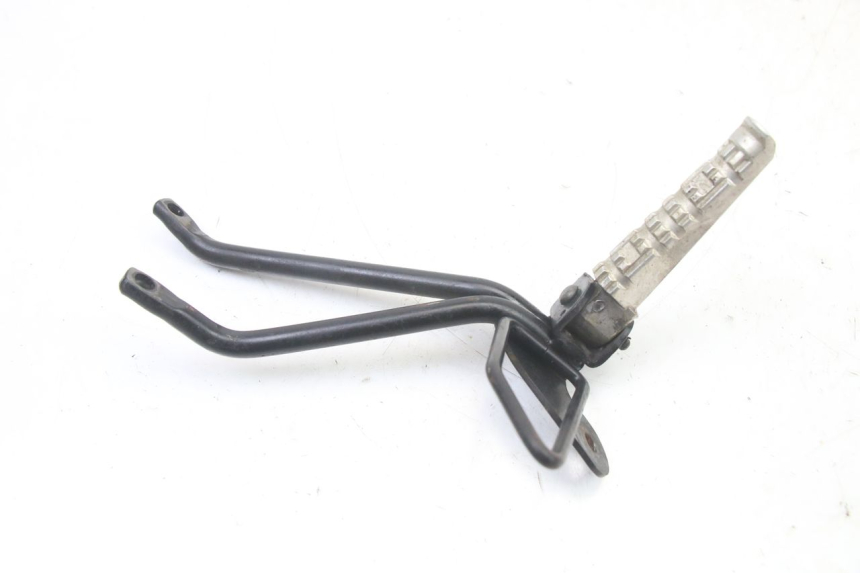 photo de REAR RIGHT FOOTREST MOUNT YAMAHA TZR 50 (2008 - 2016) - Zoom on usage condition