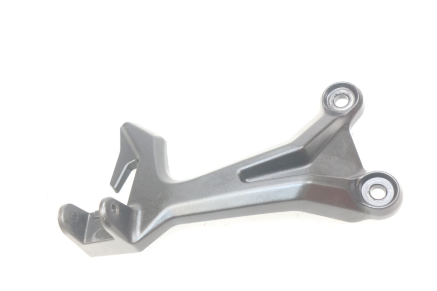 photo de REAR RIGHT FOOTREST BRACKET KAWASAKI Z 650 (2016 - 2019) - Alternative perspective