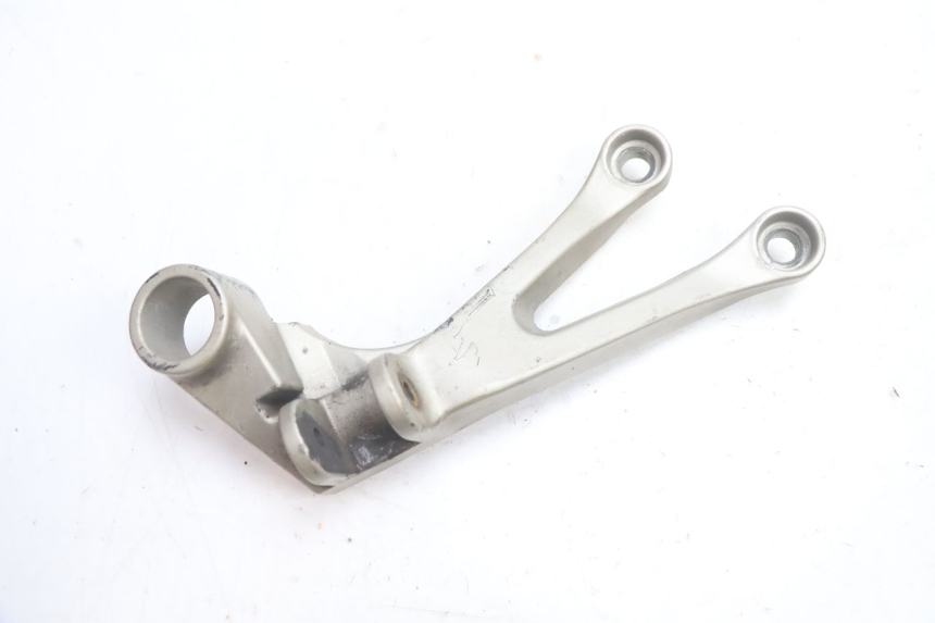 photo de REAR RIGHT FOOTREST MOUNT KAWASAKI ZX-6R ZX6R 600 (2000 - 2002) - Main view