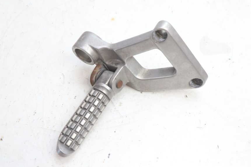 photo de REAR RIGHT FOOTREST MOUNT KAWASAKI ZZR 600 (1995 - 2004) - Main view