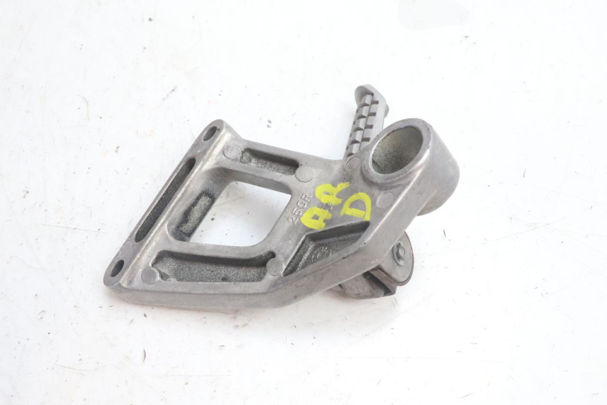 photo de REAR RIGHT FOOTREST MOUNT KAWASAKI ZZR 600 (1995 - 2004) - Product overview