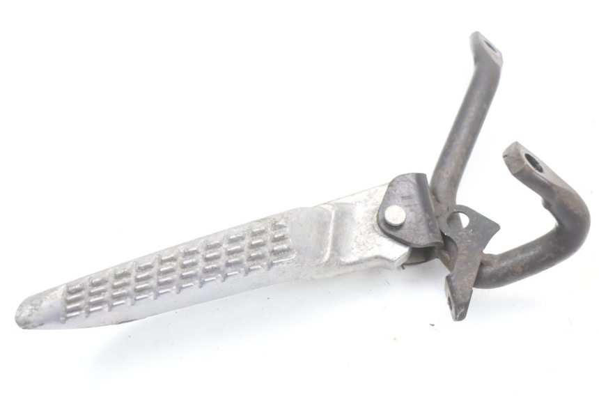 photo de LEFT REAR FOOTREST MOUNTING PLATE JONWAY AZTRAL 125 (2008 - 2017) - Alternative perspective