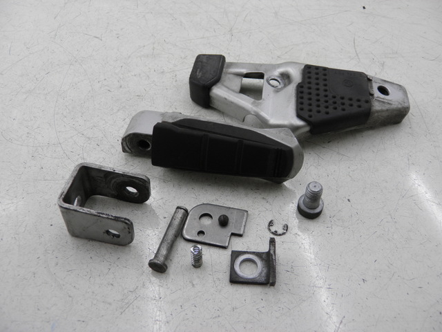 photo de REAR LEFT FOOTREST MOUNT BMW R RS 1150 (2001 - 2005) - Main view