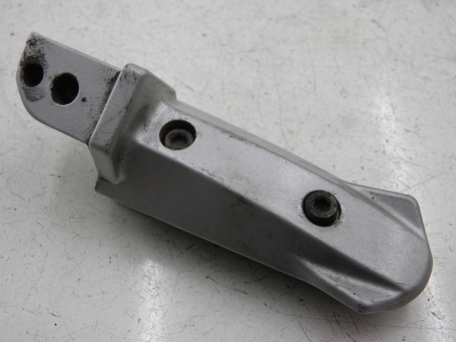 photo de REAR LEFT FOOTREST MOUNT BMW R RS 1150 (2001 - 2005) - Technical close-up