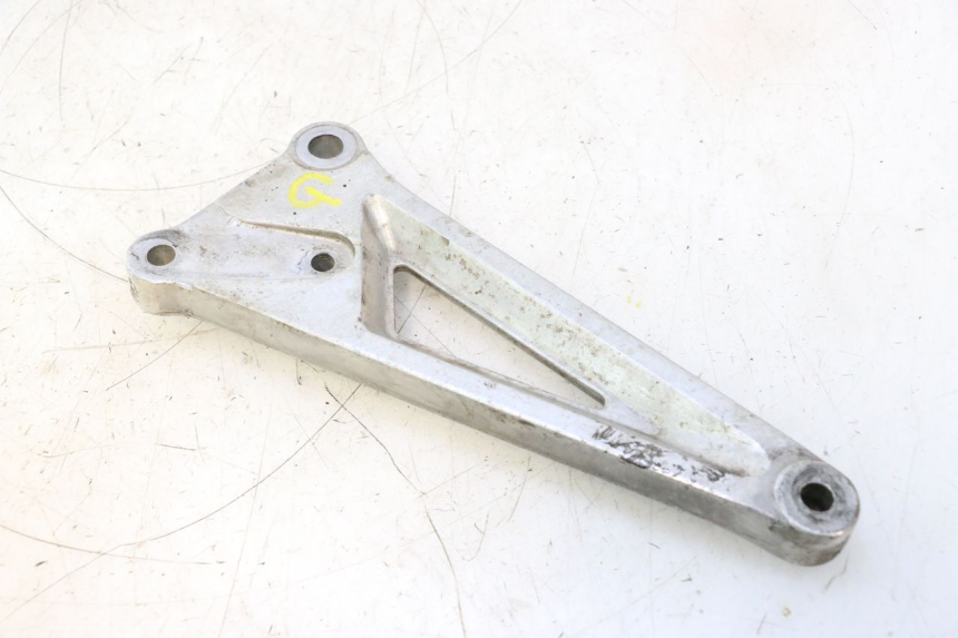photo de REAR LEFT FOOTREST MOUNT HONDA CB TWO FIFTY 250 (1991 - 2002) - Main view