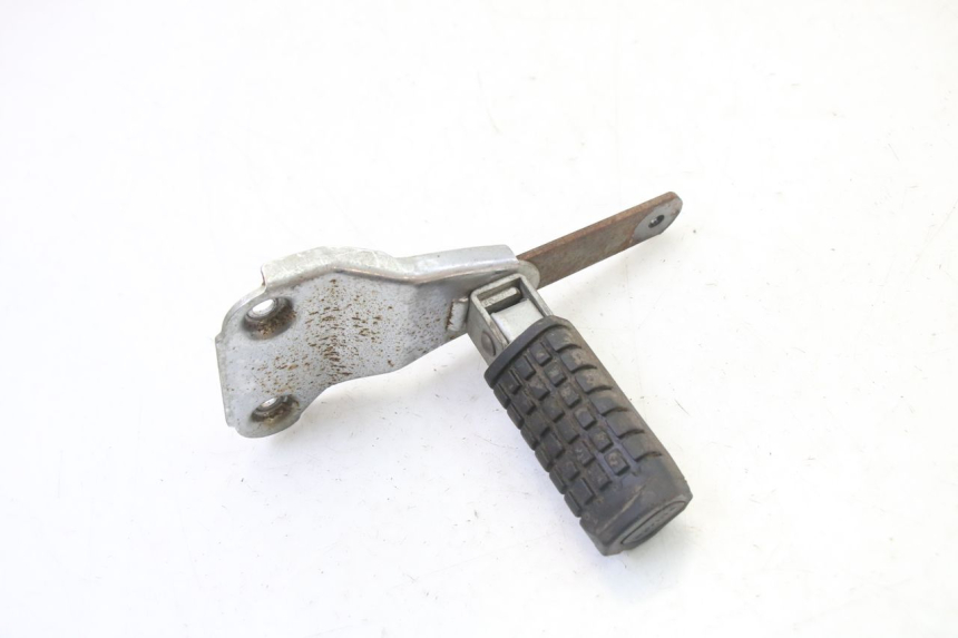 photo de REAR LEFT FOOTREST MOUNT APRILIA CLASSIC 125 (1995 - 2001) - Zoom on usage condition
