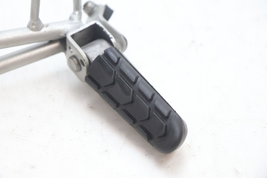 photo de REAR LEFT FOOTREST MOUNT HM HONDA CRM DERAPAGE RR 50 (2006 - 2017) - Component detail