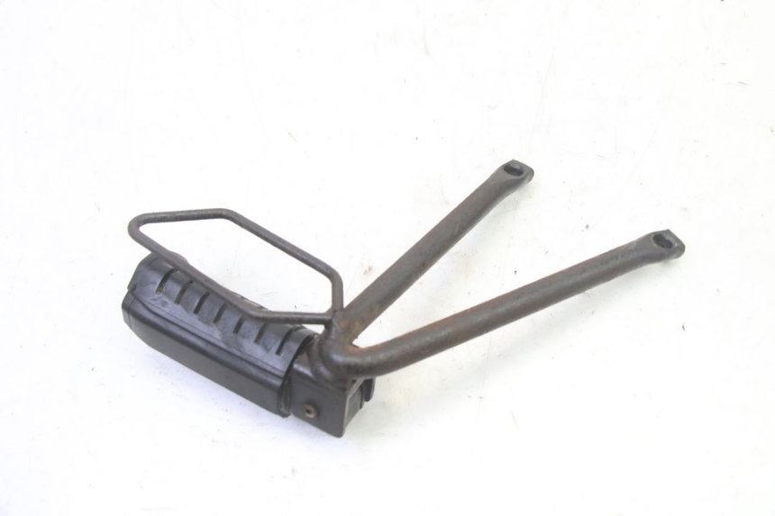 photo de REAR LEFT FOOTREST MOUNT APRILIA ETX 125 (1998 - 2002) - Technical close-up