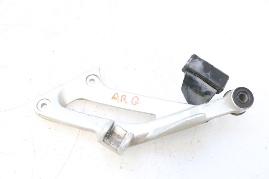 photo de REAR LEFT FOOTREST MOUNT YAMAHA FJR 1300 (2001 - 2005) - Main view
