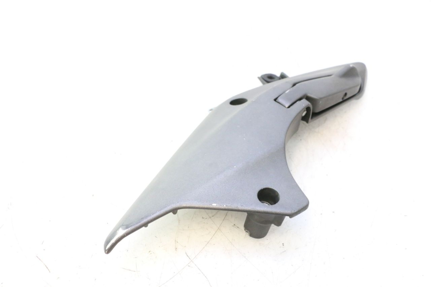 photo de REAR LEFT FOOTREST MOUNT HONDA FJS SILVER WING SILVERWING 400 (2005 - 2008) - Technical close-up