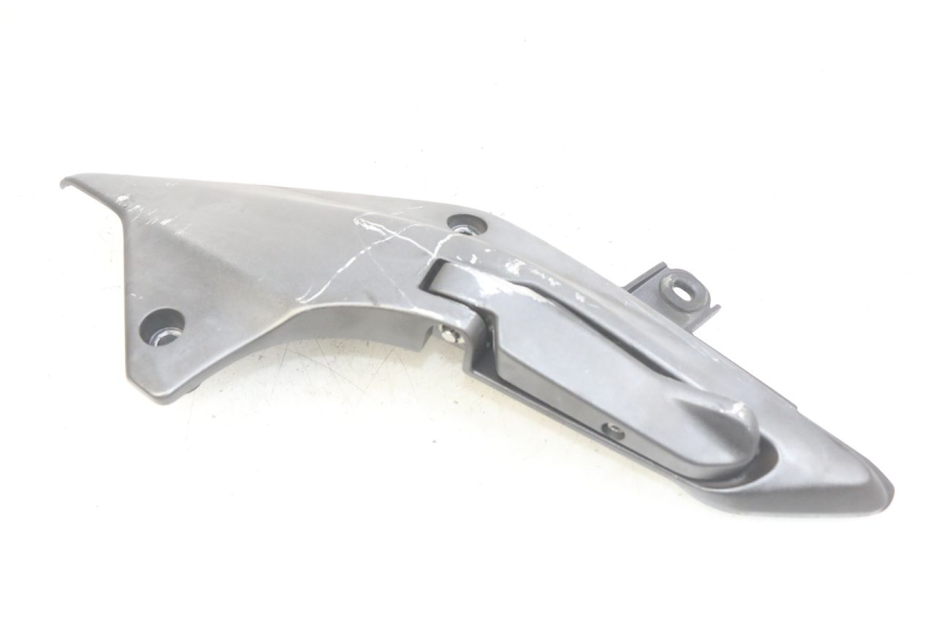 photo de LEFT REAR FOOTREST MOUNT HONDA FJS SILVERWING SILVER WING 400 (2009 - 2016) - Component detail