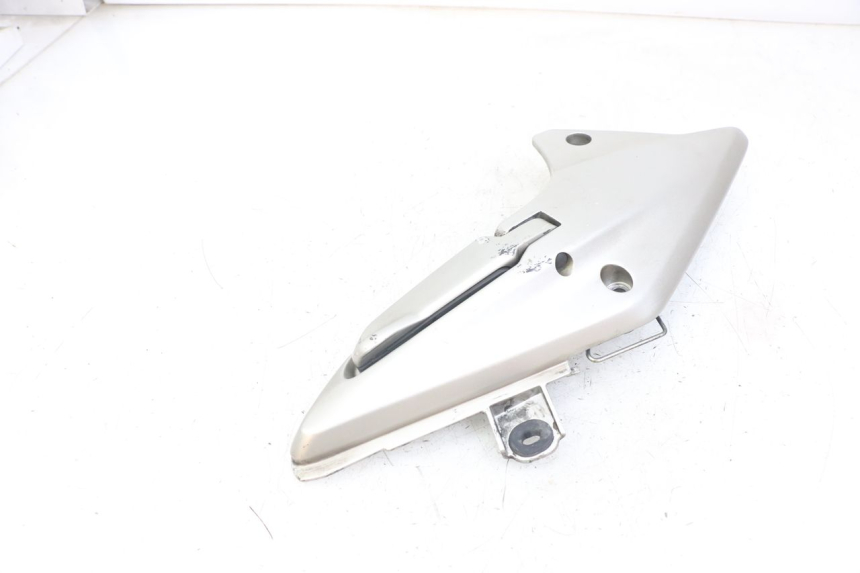 photo de REAR LEFT FOOTREST MOUNT HONDA FJS SILVERWING SILVER WING 600 (2001 - 2010) - Component detail