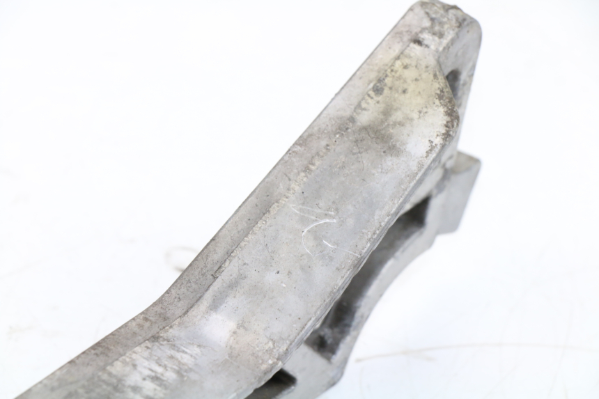 photo de REAR LEFT FOOTREST MOUNT YAMAHA FZX FAZER 750 (1987 - 1998) - Alternative angle