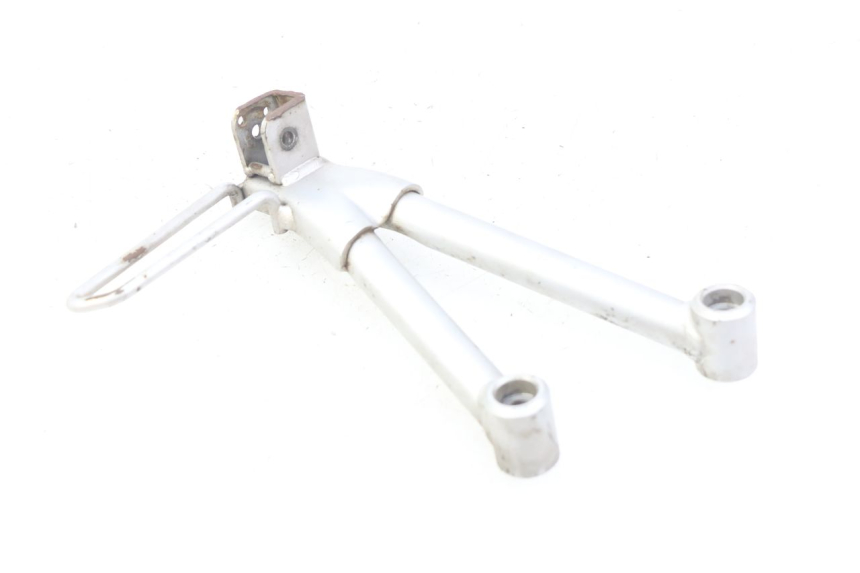 photo de LEFT REAR FOOTREST MOUNT SUZUKI GSF S BANDIT 600 (2000 - 2004) - Technical close-up