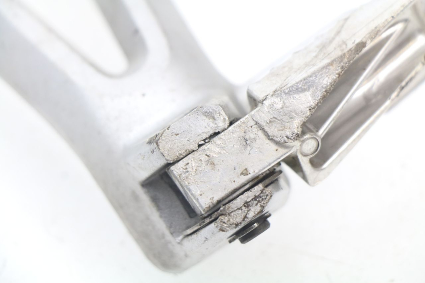 photo de REAR LEFT FOOTREST MOUNT SUZUKI GSX-R GSXR 600 (2008 - 2010) - Product overview