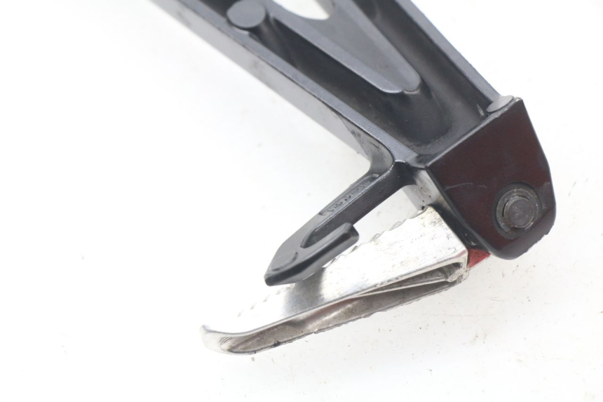 photo de REAR LEFT FOOTREST MOUNT SUZUKI GSX-R GSXR 750 (2011 - 2016) - Zoom on usage condition