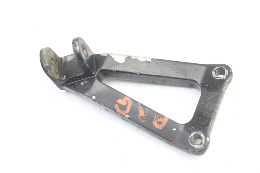 photo de REAR LEFT FOOTREST MOUNT KAWASAKI ZR7 ZR-7 S 750 (1999 - 2004) - Component detail